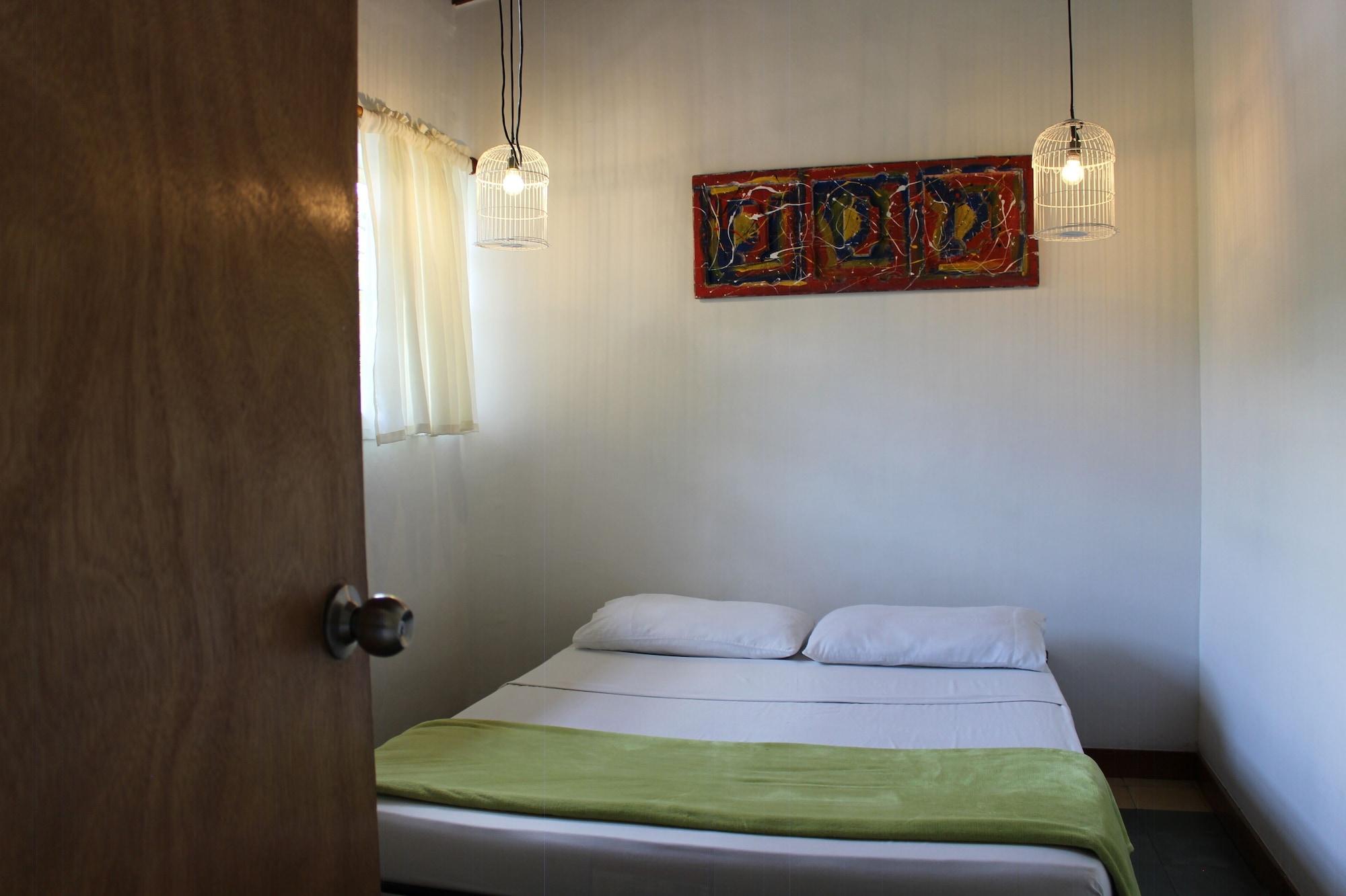 Hostal Casa Estacion Medellin Exterior photo