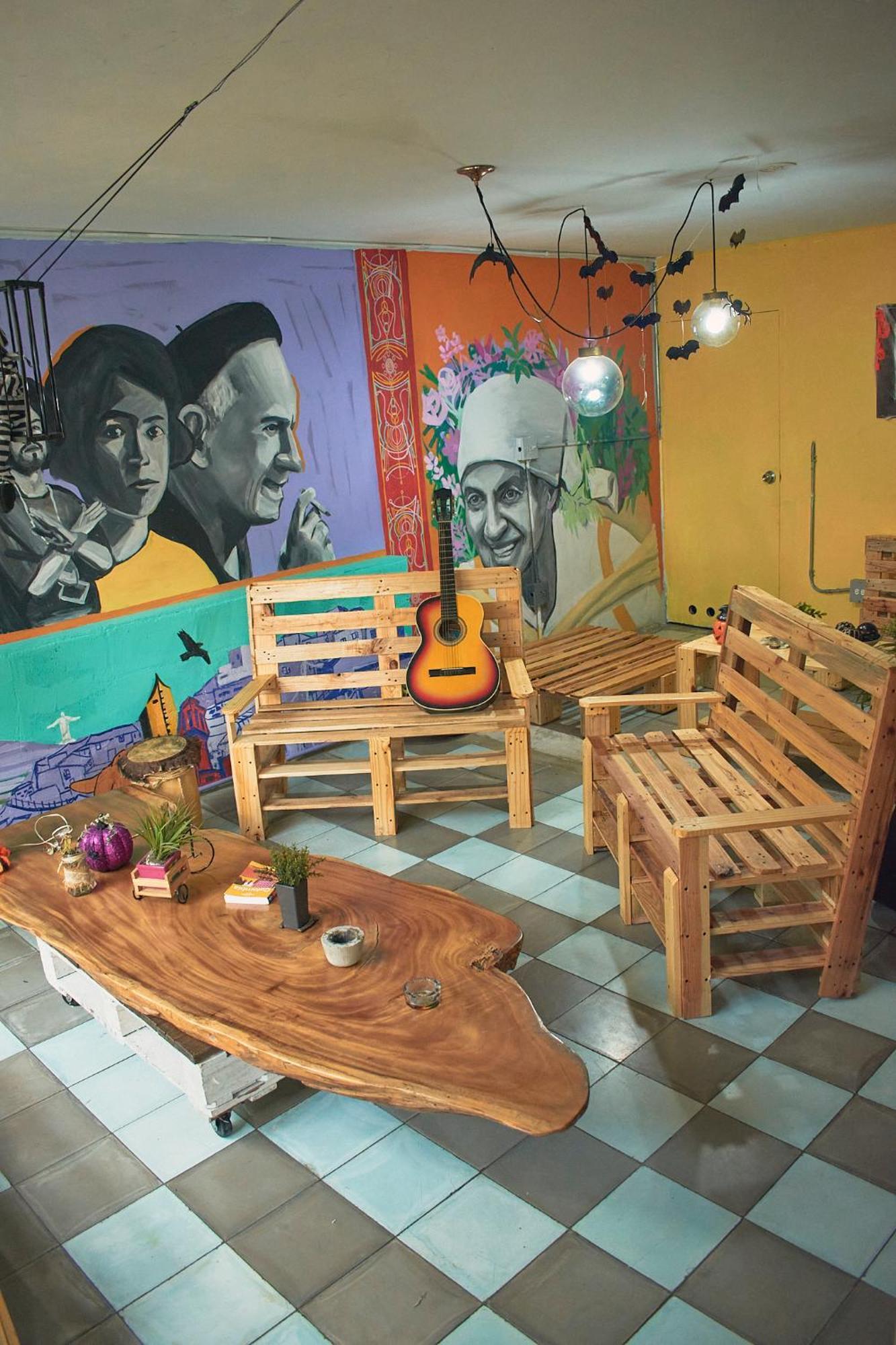 Hostal Casa Estacion Medellin Exterior photo