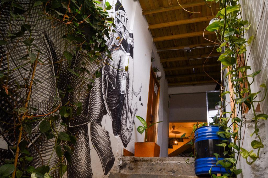 Hostal Casa Estacion Medellin Exterior photo